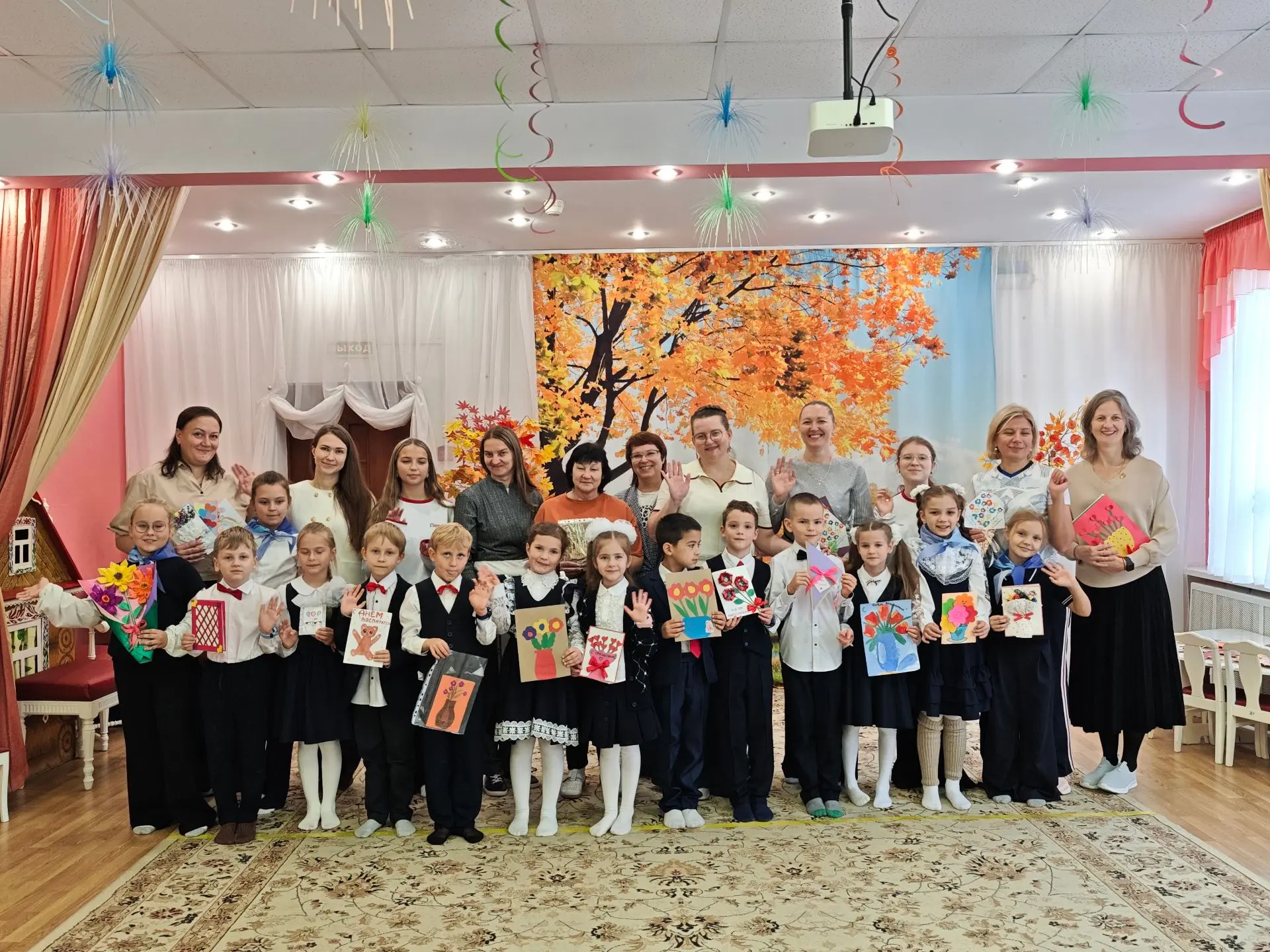 💐 Подарили немного тепла тем, кто каждый день дарит его детям!