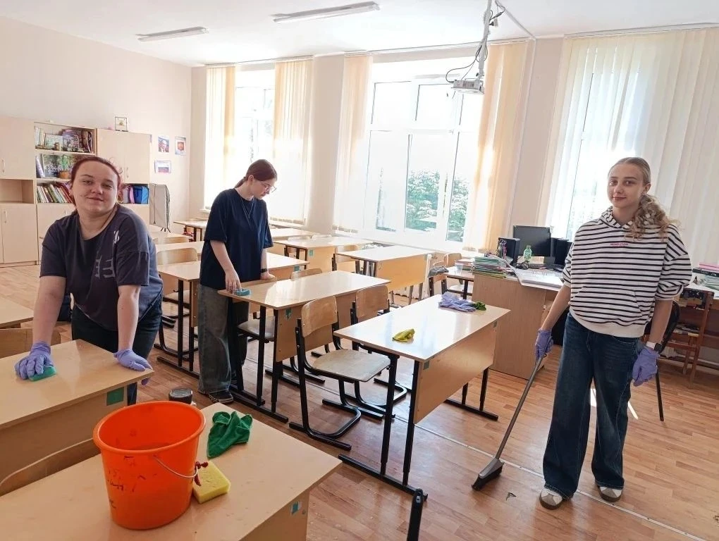 🧹🧽🧹 Вот и подошёл к концу очередной этап работы нашей школьной трудовой бригады. Ребята проявили 