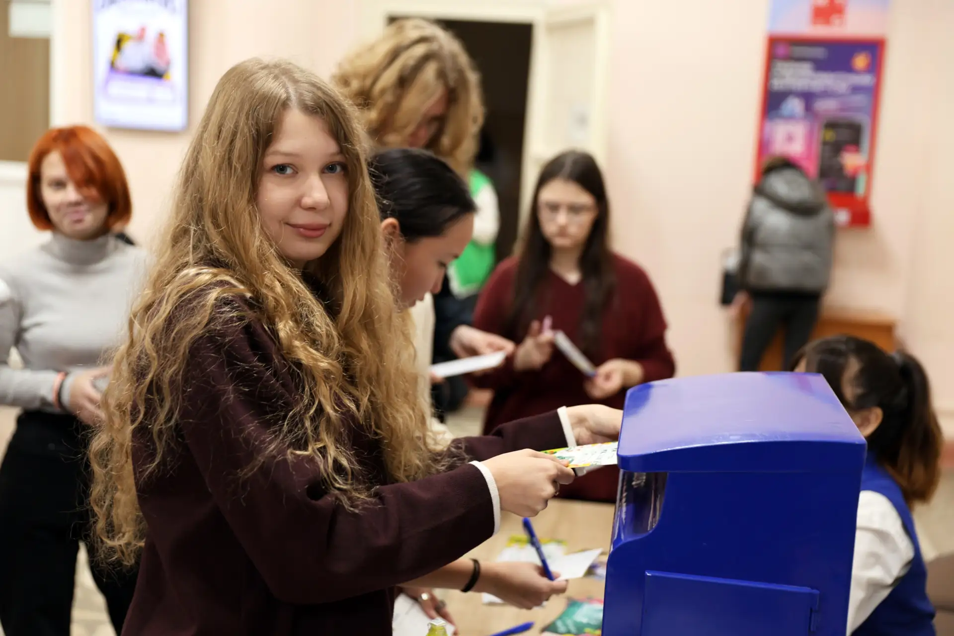 📫 В преддверии Дня учителя в ЮУрГГПУ прошла традиционная акция «Поздравь любимого учит...