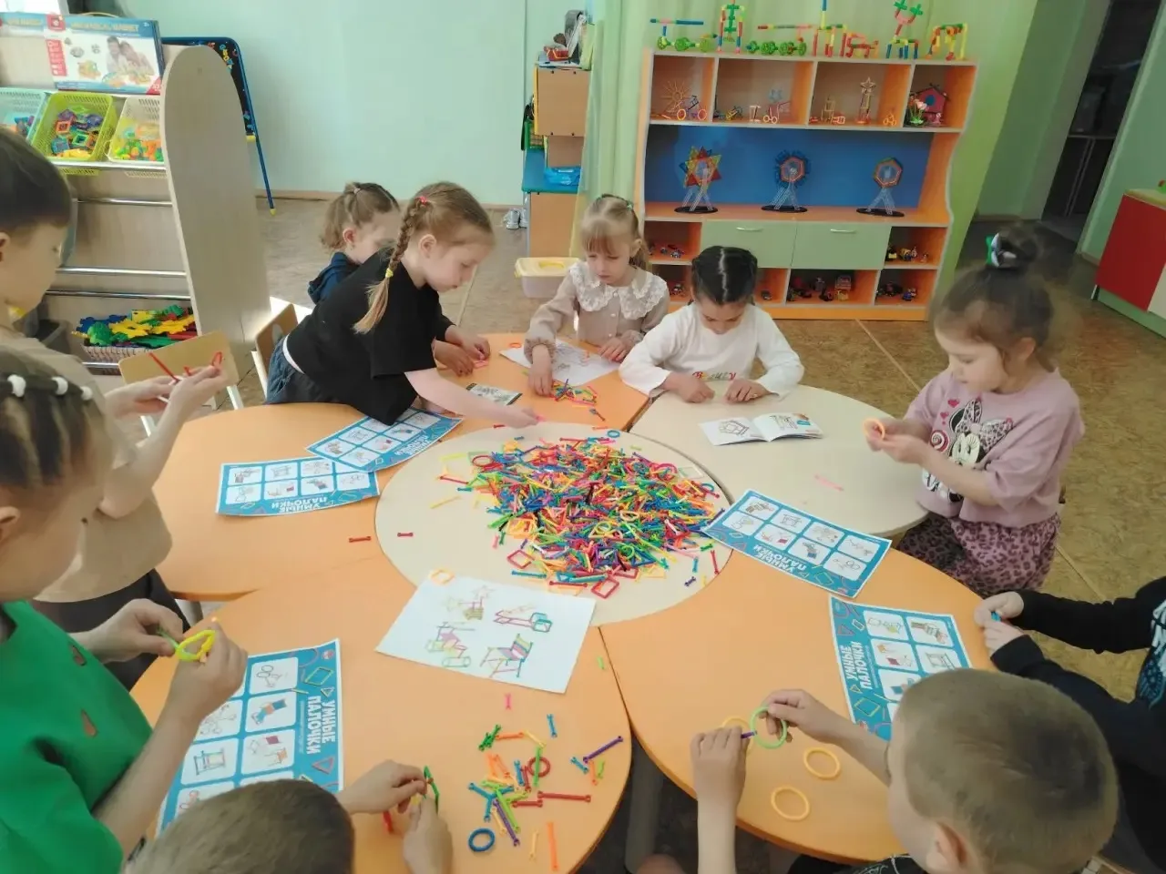 В группе "Дельфинчики" кипит творческая жизнь 🧬!