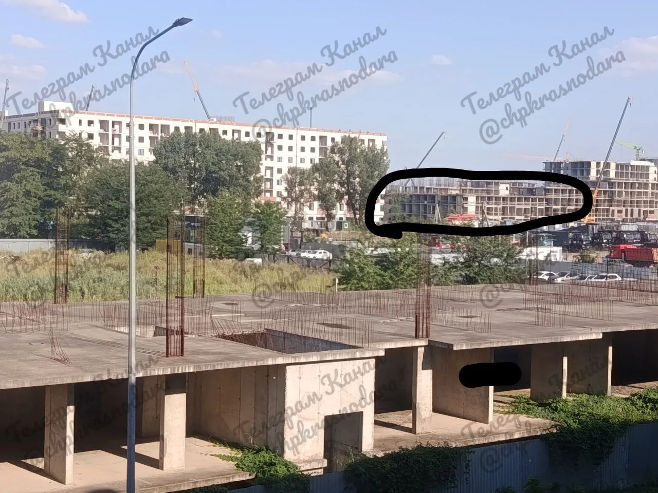 А разве строительным компаниям разрешено вырезать лесополосы?
Улица Ивана Лотышева.
Всё что выделено