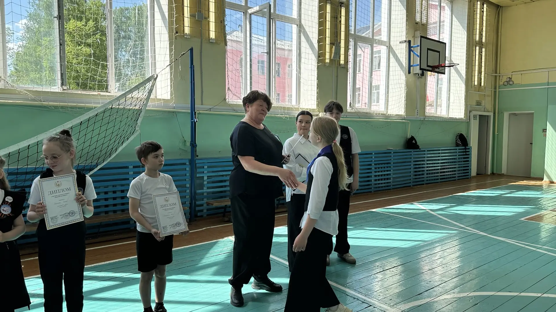 🎉 День общественных организаций и конкурс «Равнение на победу» в нашей школе!  19 мая в России отмеч