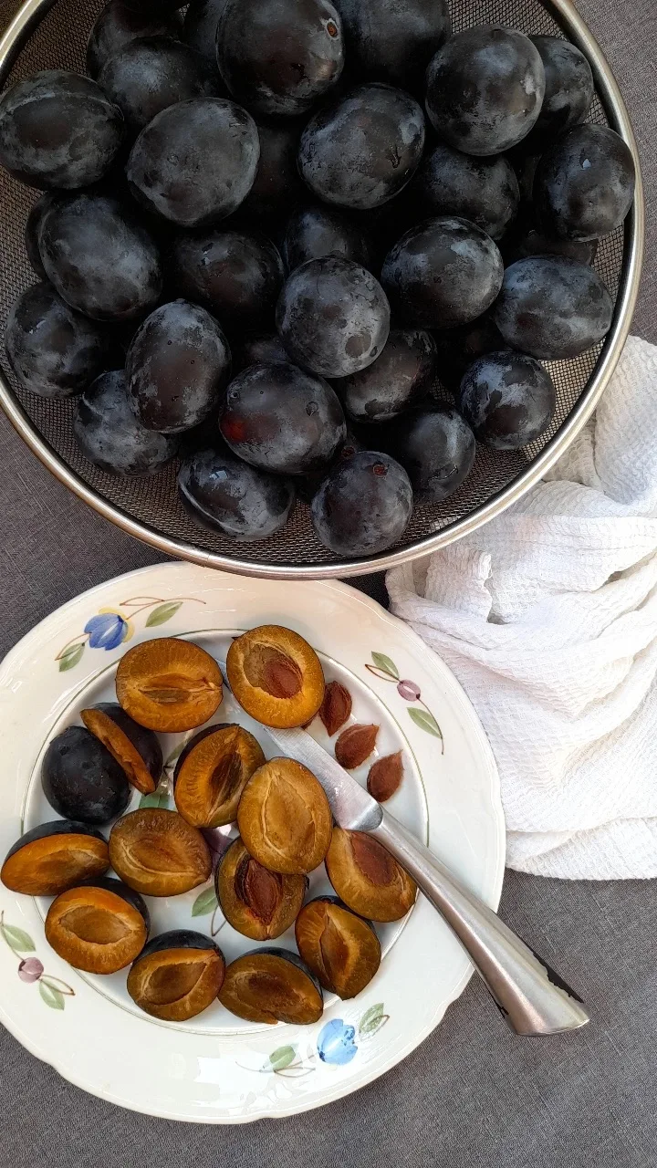 Время вялить сливы💜