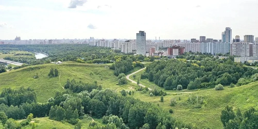 О развитии района Крылатское рассказала в программе «Служба доверия» на радиостанции «Радио Москвы» 