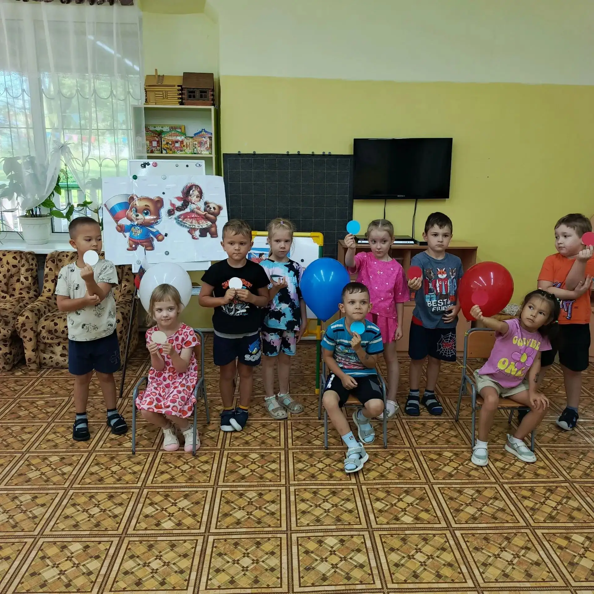 22 августа - День Государственного Флага России!🇷🇺🇷🇺🇷🇺🌞👫🎉🤝