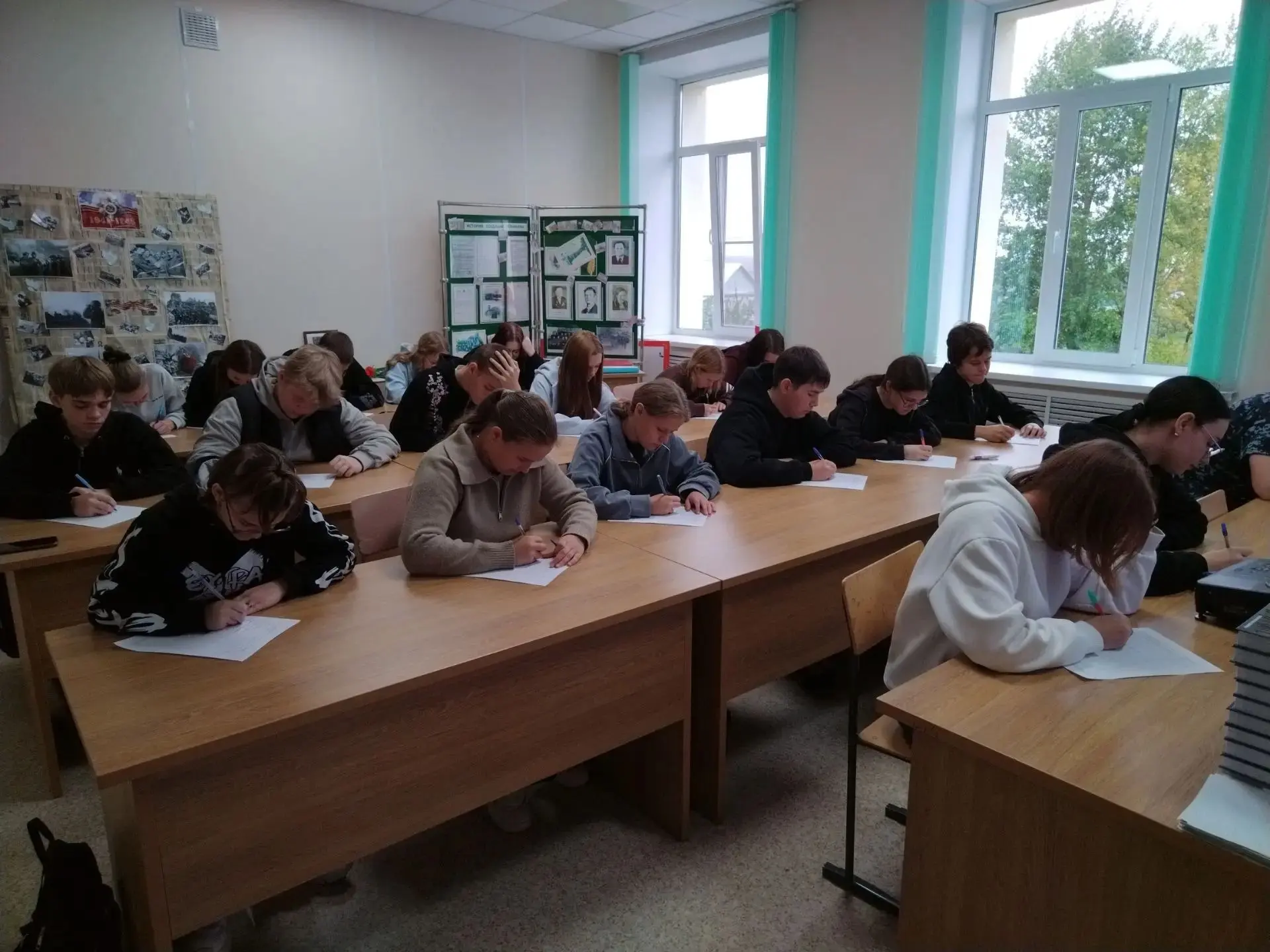 В техникуме написали Всероссийский диктант «Россия – дом народов» ✍🇷🇺