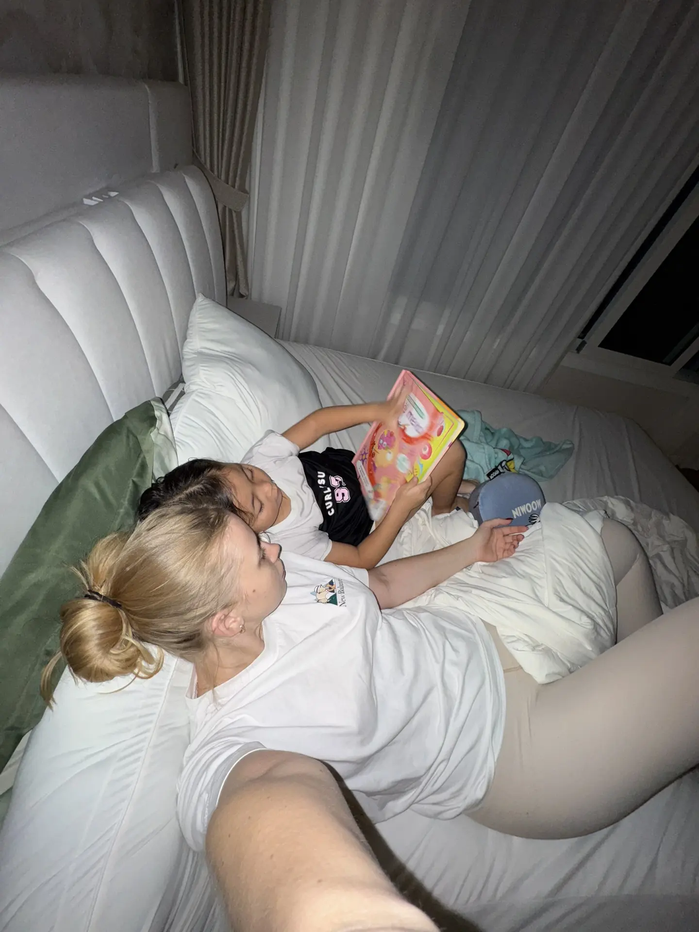 Все я дома 🏠 читаем книжку и спать 🥱
