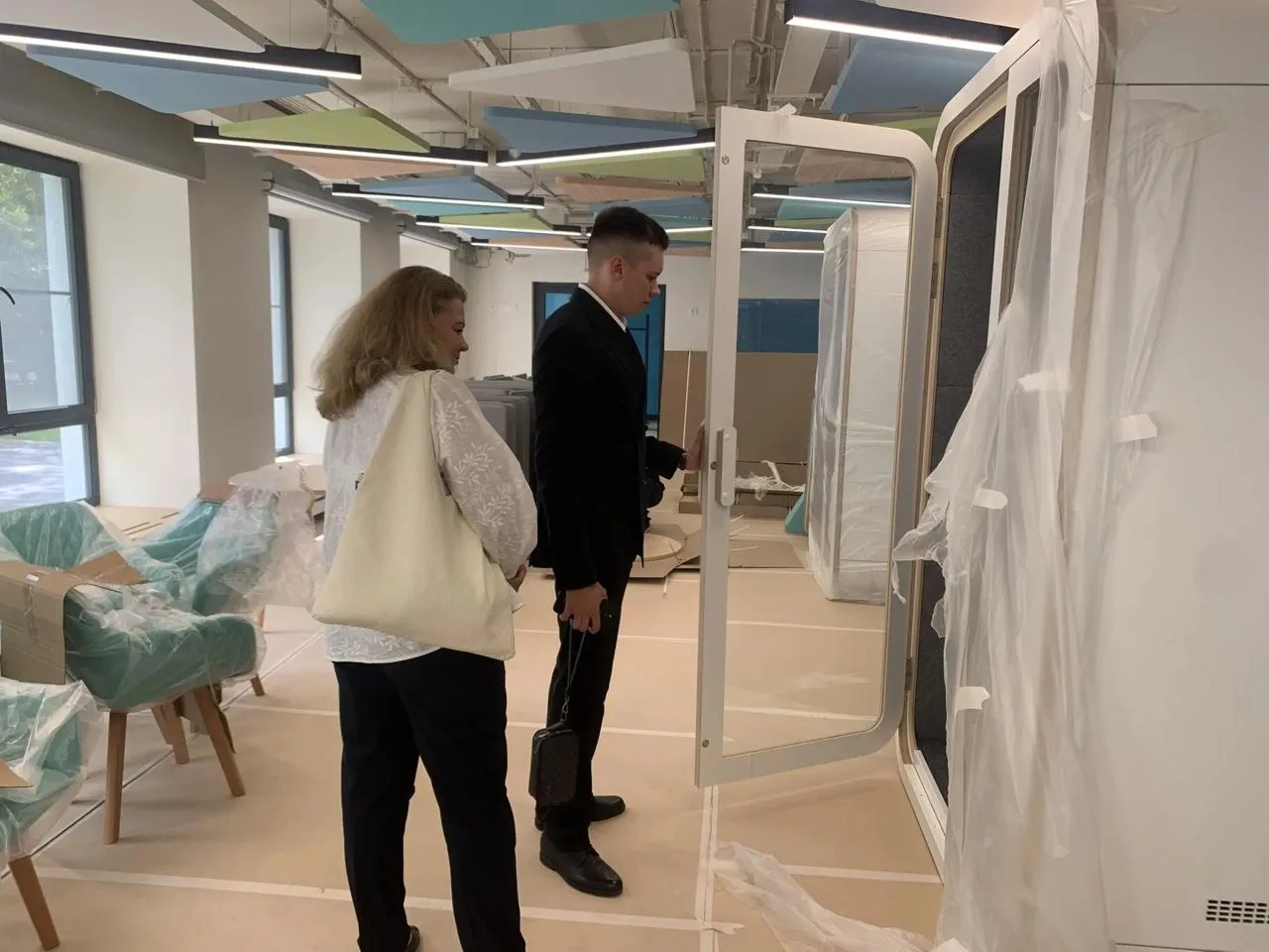🏫 В прошлом году был в одном из корпусов школы № 460 в Люблино. Уже тогда обновлённая школа произво
