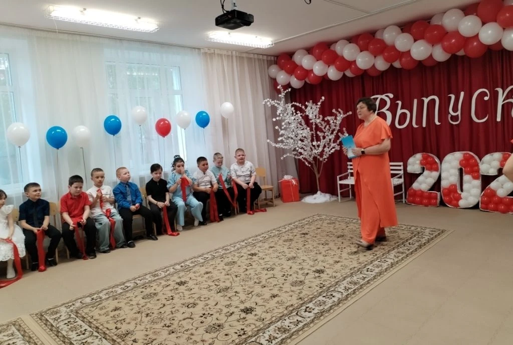 29 мая в группе «Ручеёк» состоялся долгожданный выпускной бал, ставший ярким прощанием ...