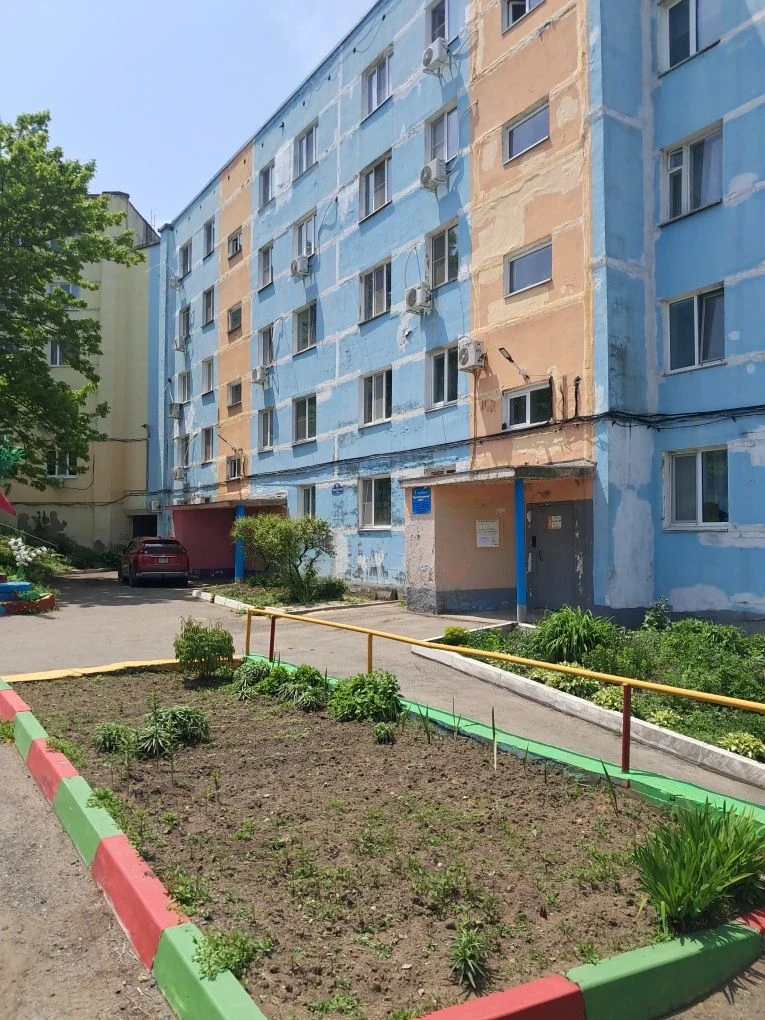 В Славянке на доме №25 по ул. Героев Хасана смонтировали квартальное освещение  Администрация Хасанс