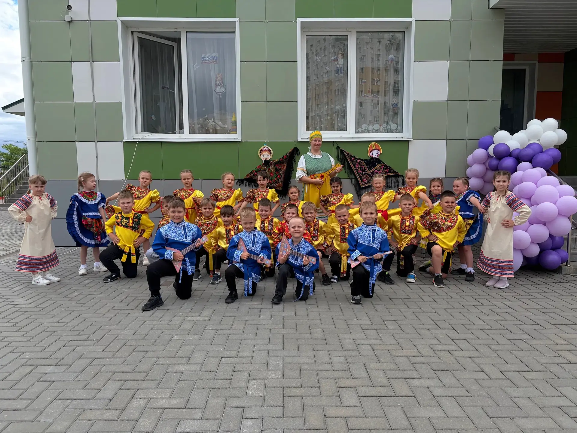 🎶Музыкальные традиции для наших ребят! День балалайки в «Волшебной стране» 
Для детей это не просто