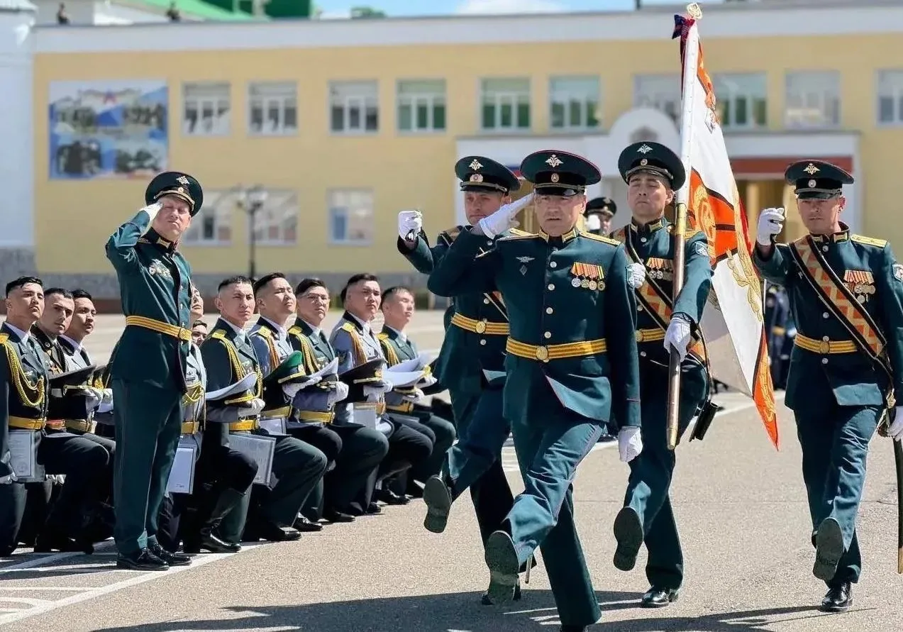 Сергей Ситников поздравил с днем рождения Военную академию РХБЗ Свое обращение к военнослужащим и ве