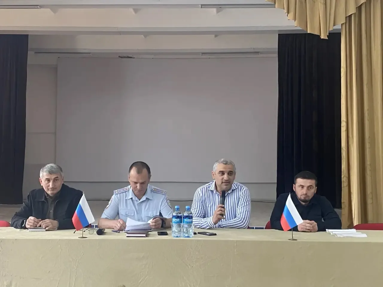 🛡 20 мая на базе МКОУ СОШ №4 г. Хасавюрт прошло координационное совещание по вопросам ...