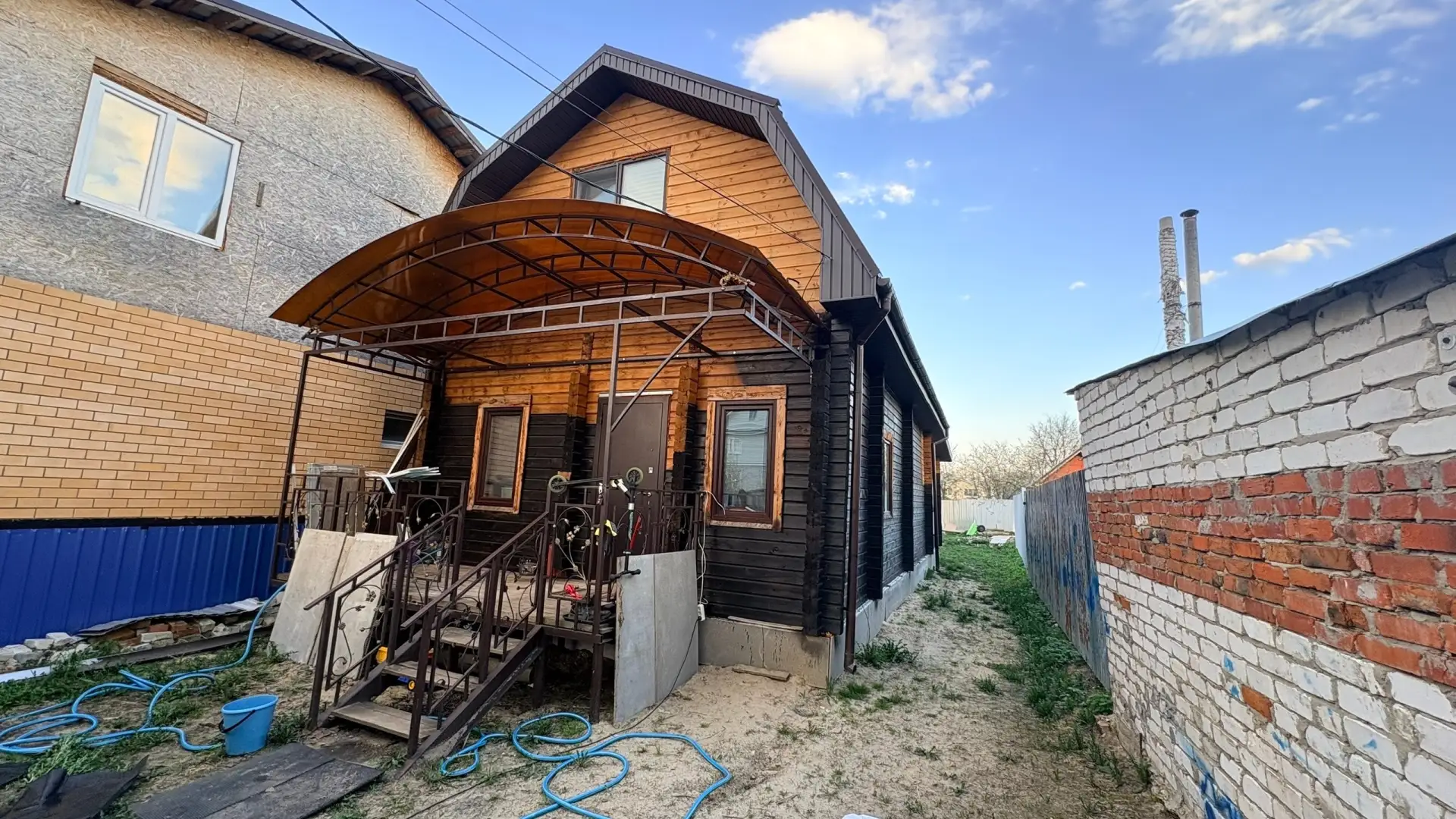 🏠Продаю 2 этажный дом из бруса. Улица Елизарова дом 65А. Площадь 92,8 , 4,5 сотки. Рай...