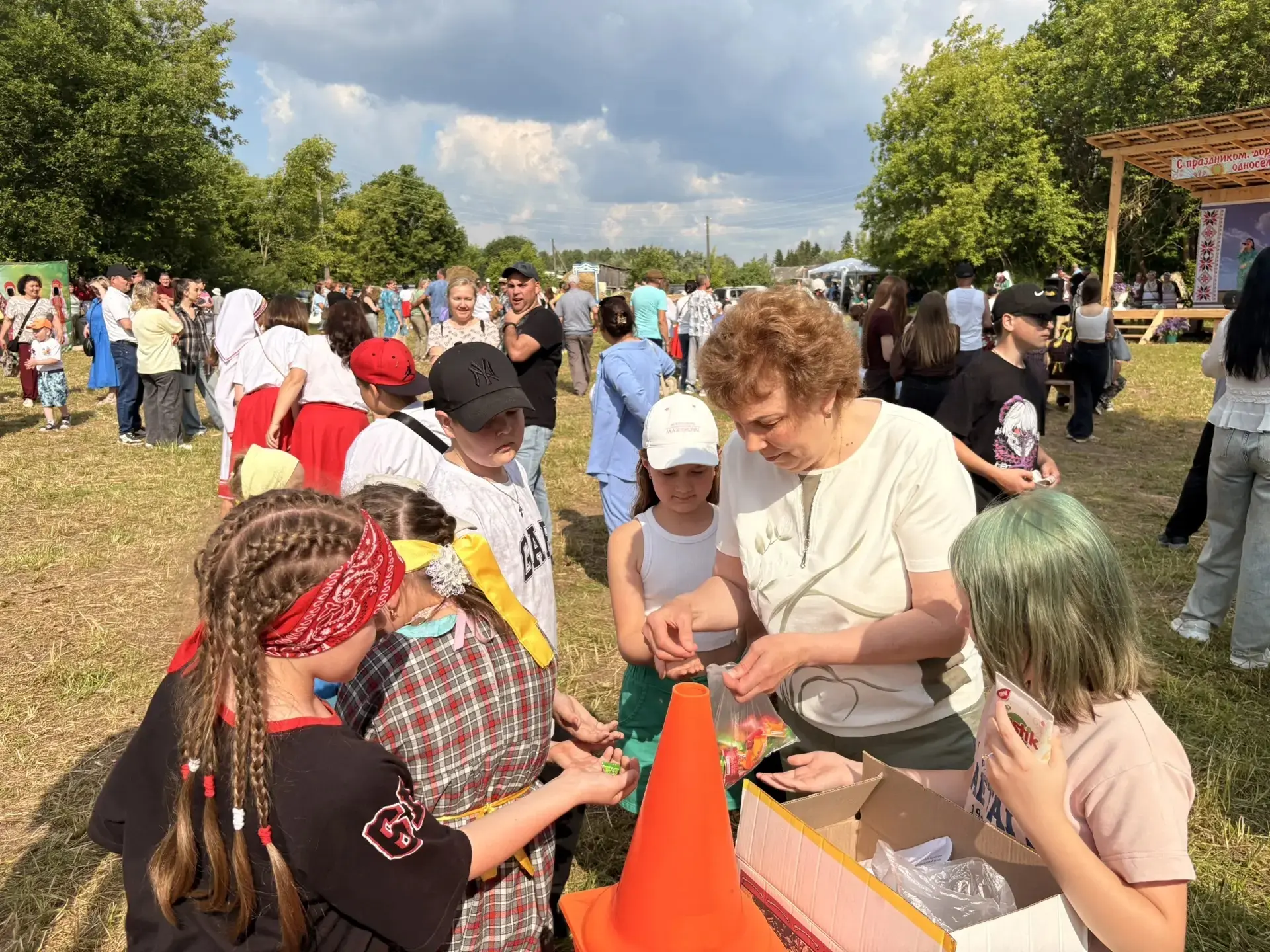 ☀️🇷🇺ЭХ, РАЗВЕРНИСЬ, ДУША! 

В Омгинском поселении ярко прошел День села! 🎤✨

Это было самое масшт