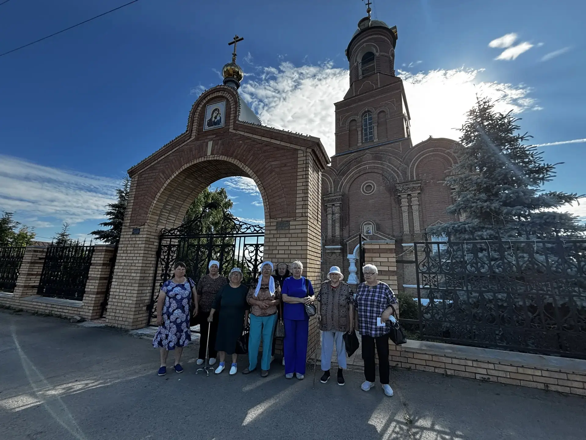 В рамках программы «Социальный туризм» специалисты Комплексного центра социального обсл...