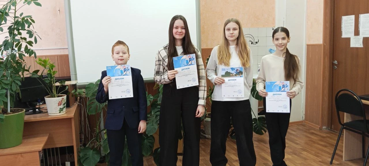 📚 26 февраля в нашей школе прошел школьный этап Всероссийского конкурса "Живая классика".  🎉 Победит