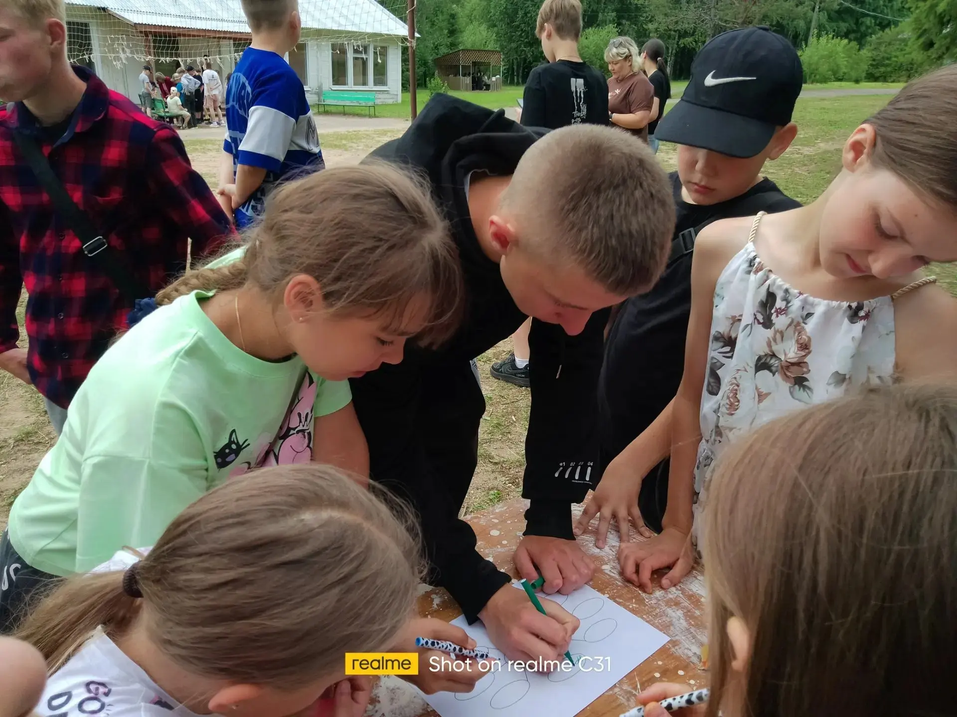 🌿 Эко-квест «По следам природы» в ДЗСОЛ «Боровое»

В четверг специалисты Центральной библиотеки про