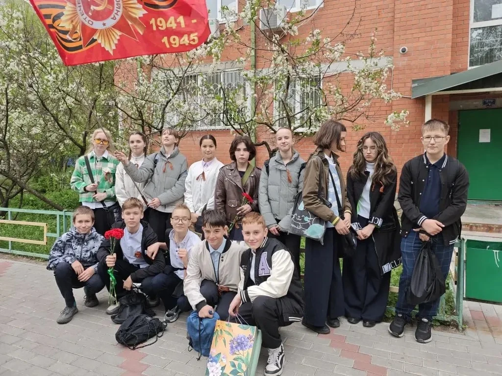 🌷 Ученики МБОУ «Школа №27» г.о. Балашиха поздравили с 81-й годовщиной Великой Победы тех, кто ковал 