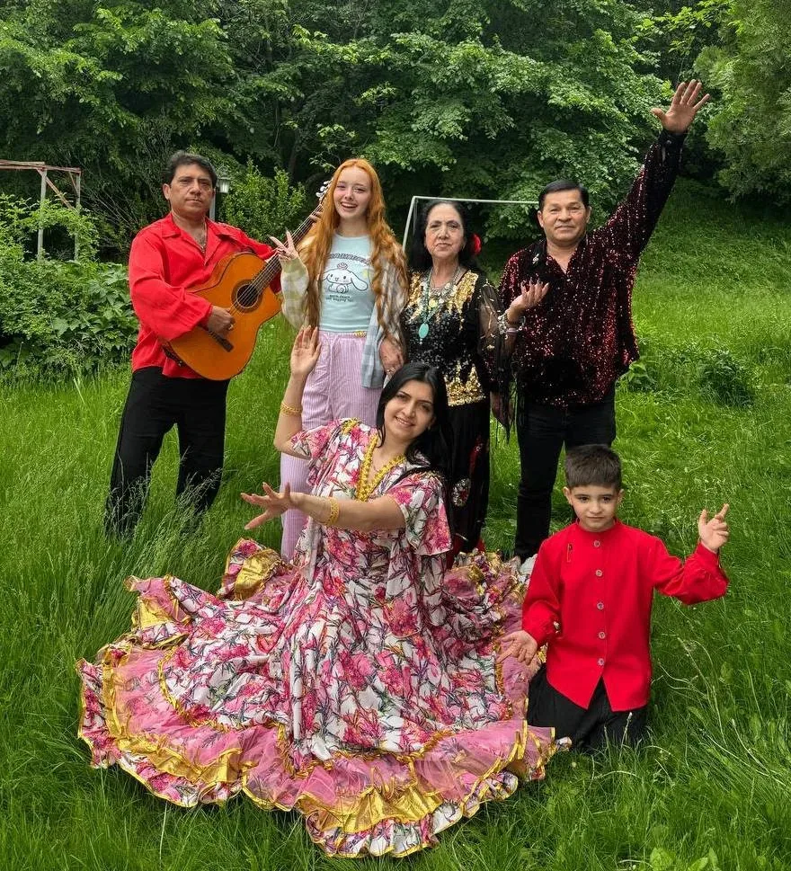 С днем рождения, Полина 🥳

Так классно, что собралась вся семья ❤️