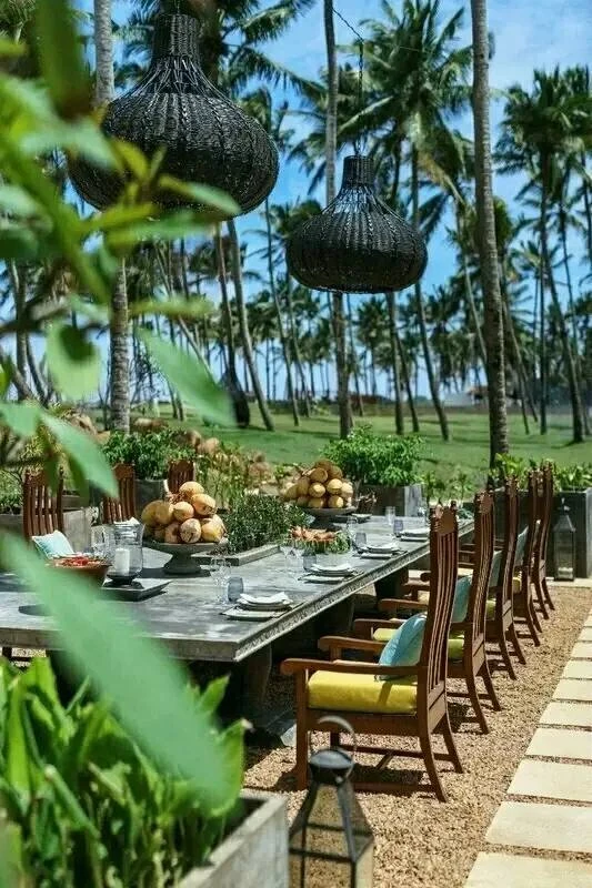 Shangri-las Hamnbatota Resort & Spa 5*