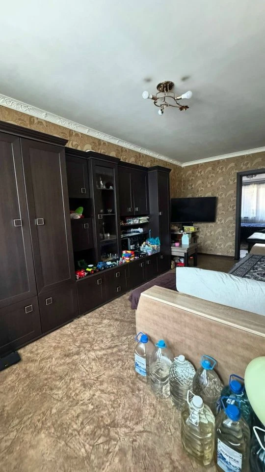 Продаётся уютная 3-комнатная квартира в центре! Адрес: ул. 9-й Авиадивизии, Мариуполь О квартире: * 