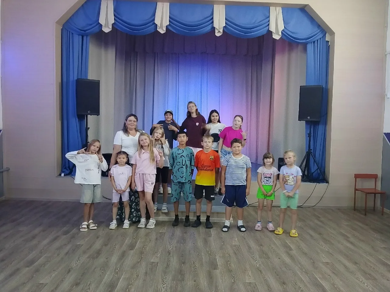 В нашем КДЦ прошла зажигательная детская дискотека с игровой программой " Танцующее лет...