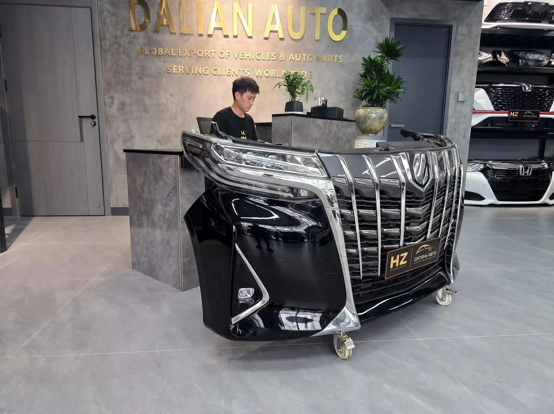 Ноускат Toyota Alphard 30 2018-2022 б/у в сборе