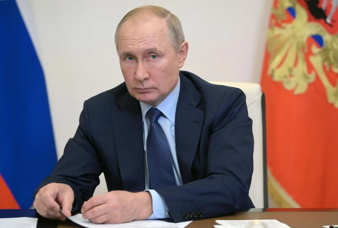 Россия уделяет приоритетное внимание сбережению языкового многообразия, заявил президен...