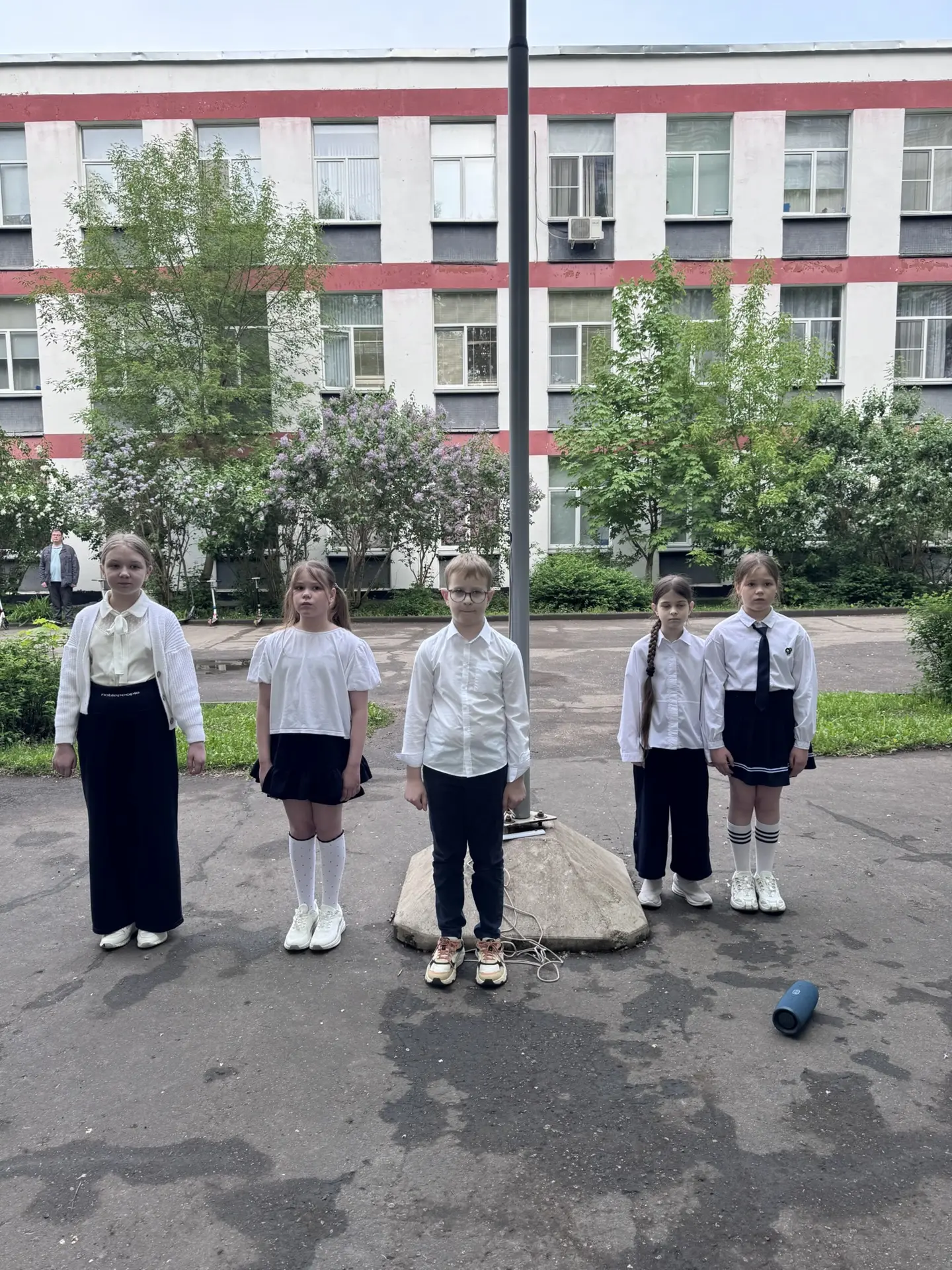 Флаг поднять!  🇷🇺Мы с огромной гордостью продолжаем рассказ про ребят, активных участников жизни шко