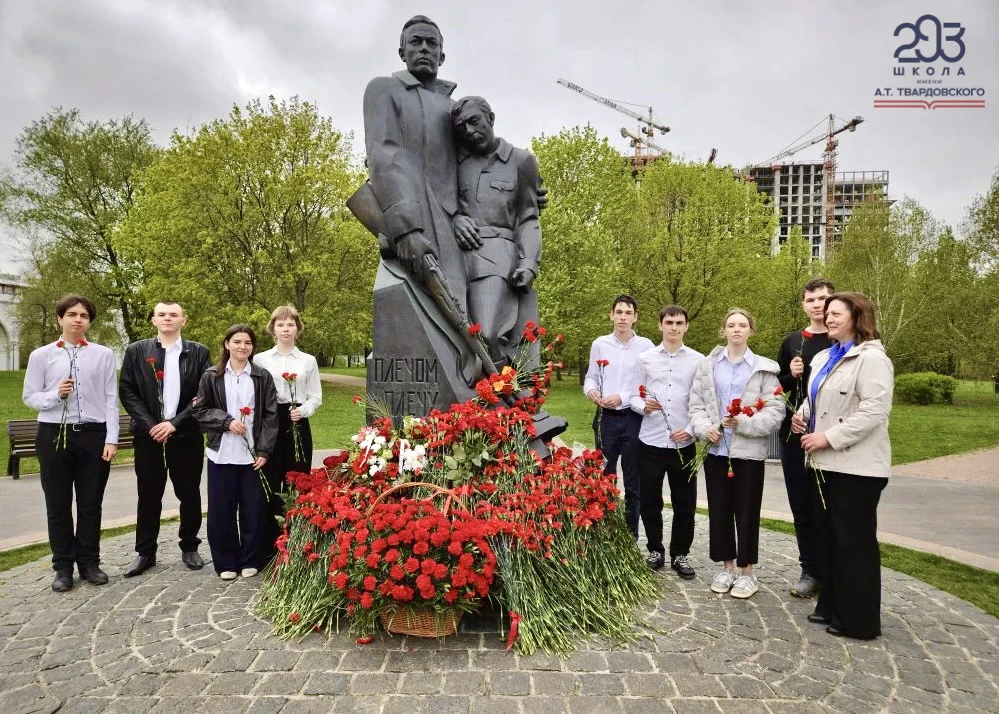 Дань памяти героям  ⭐С приближением Дня Победы в нашей школе вновь оживает одна из самых трогательны