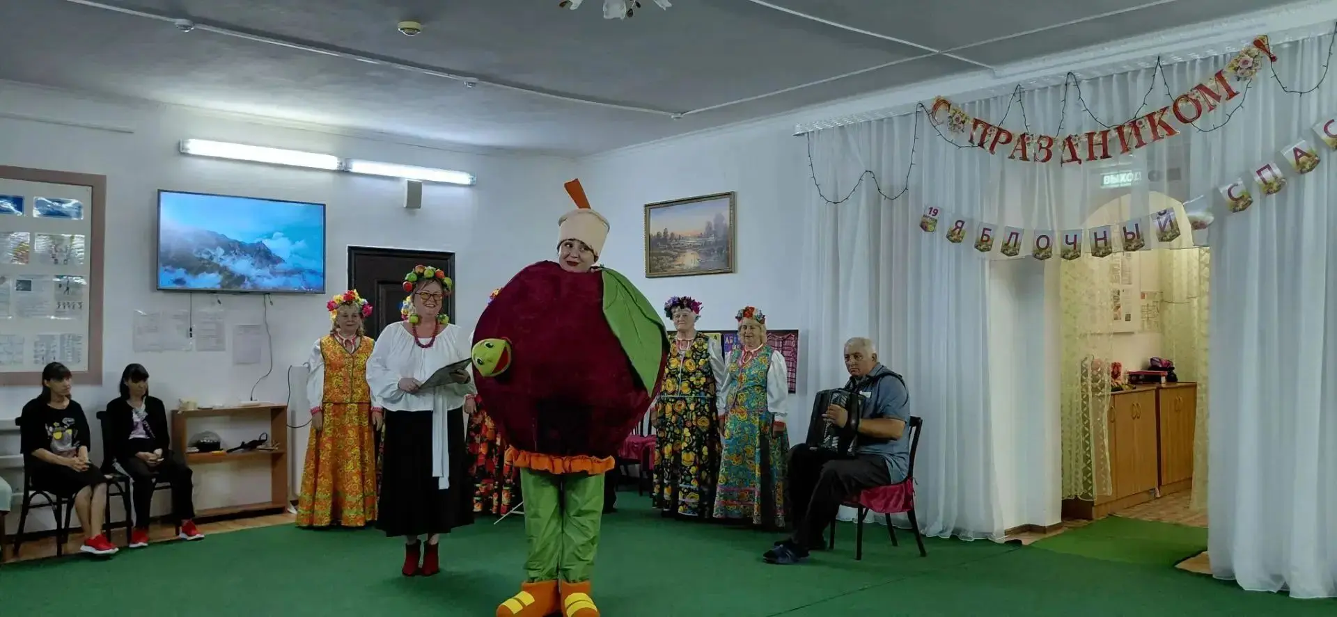 Православные праздники  августа