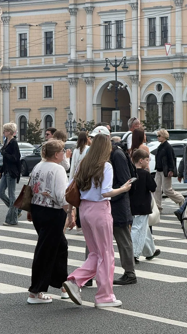 OZArella снова замечена на улицах города 👀