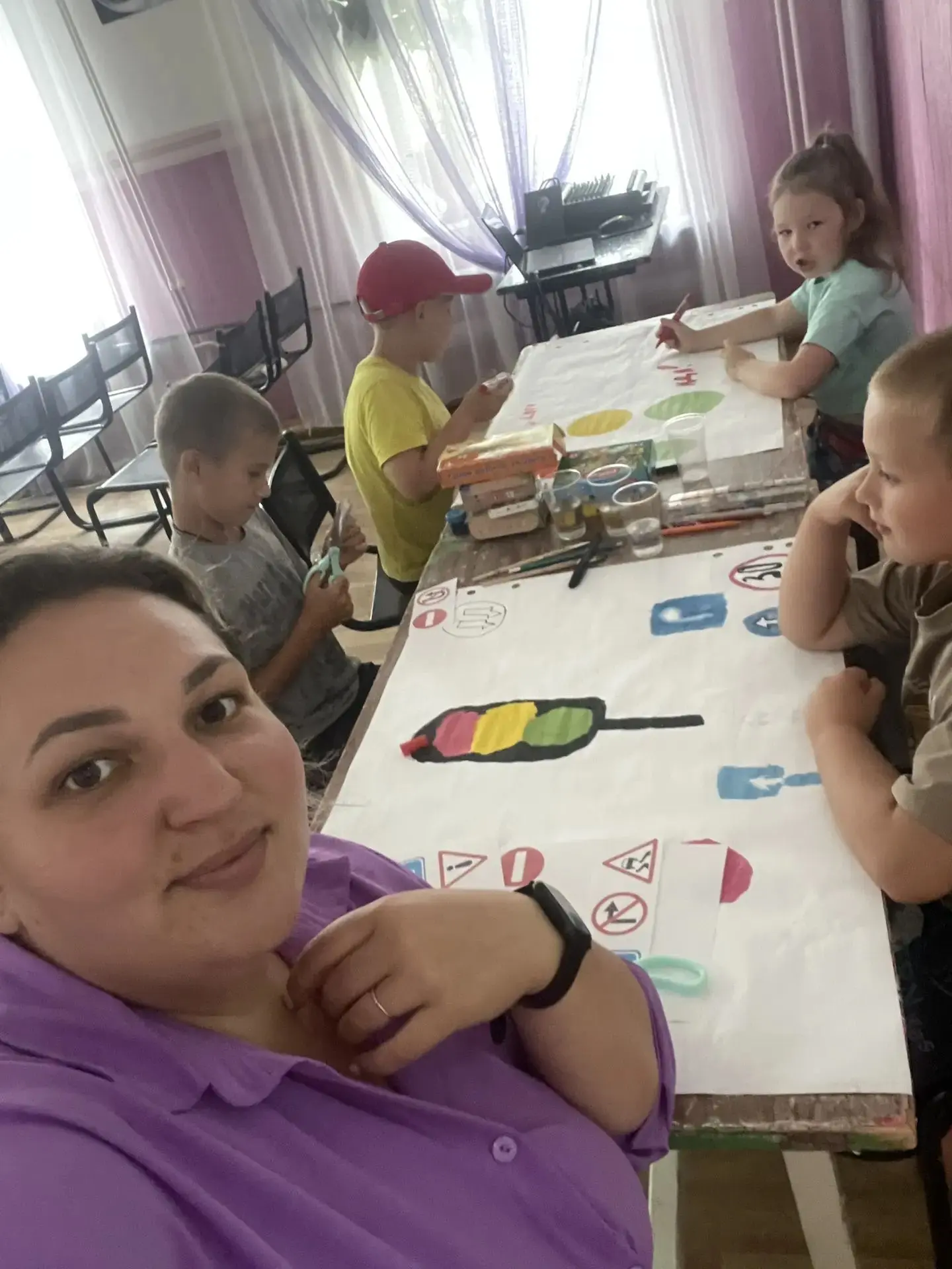 ☀️ Дворовые педагоги работают всё лето! И наш июньский отдых — рыбалка.

Пока одни дети штурмуют спо