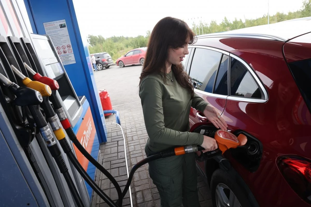 За неделю бензин в Липецкой области подорожал на три копейки