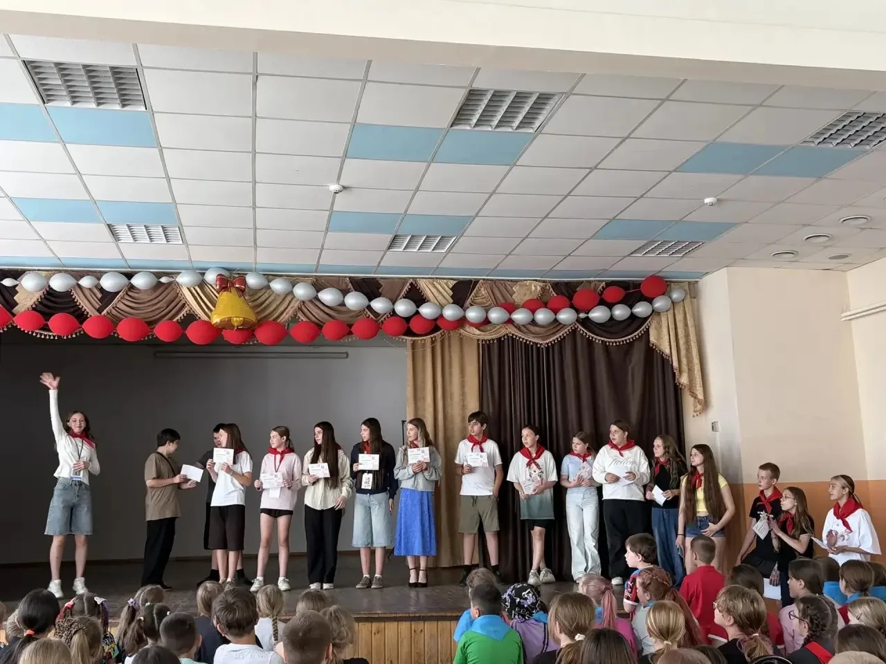 18 июня в пришкольном лагере «Бодрята» состоялся концерт, посвящённый закрытию профильной смены «Сме