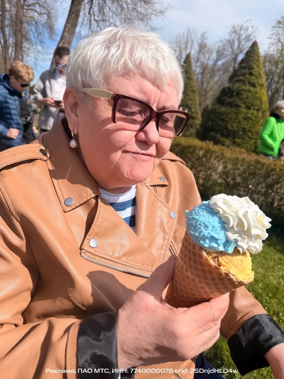 Моей маме 70 лет. Я ее постоянно ремонтирую. Когда-то мама водила по поликлиникам и зах...