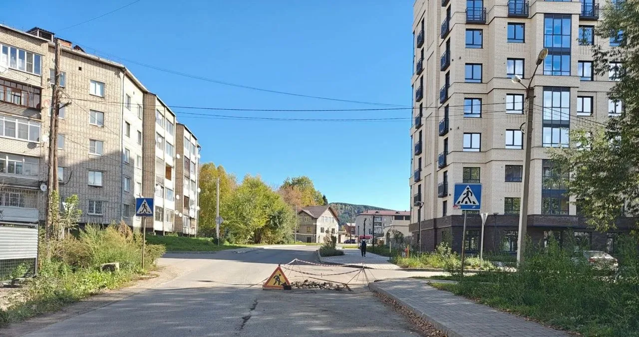 Вопрос к администрации города: когда завершат работы на пешеходном переходе по ул. Улаг...