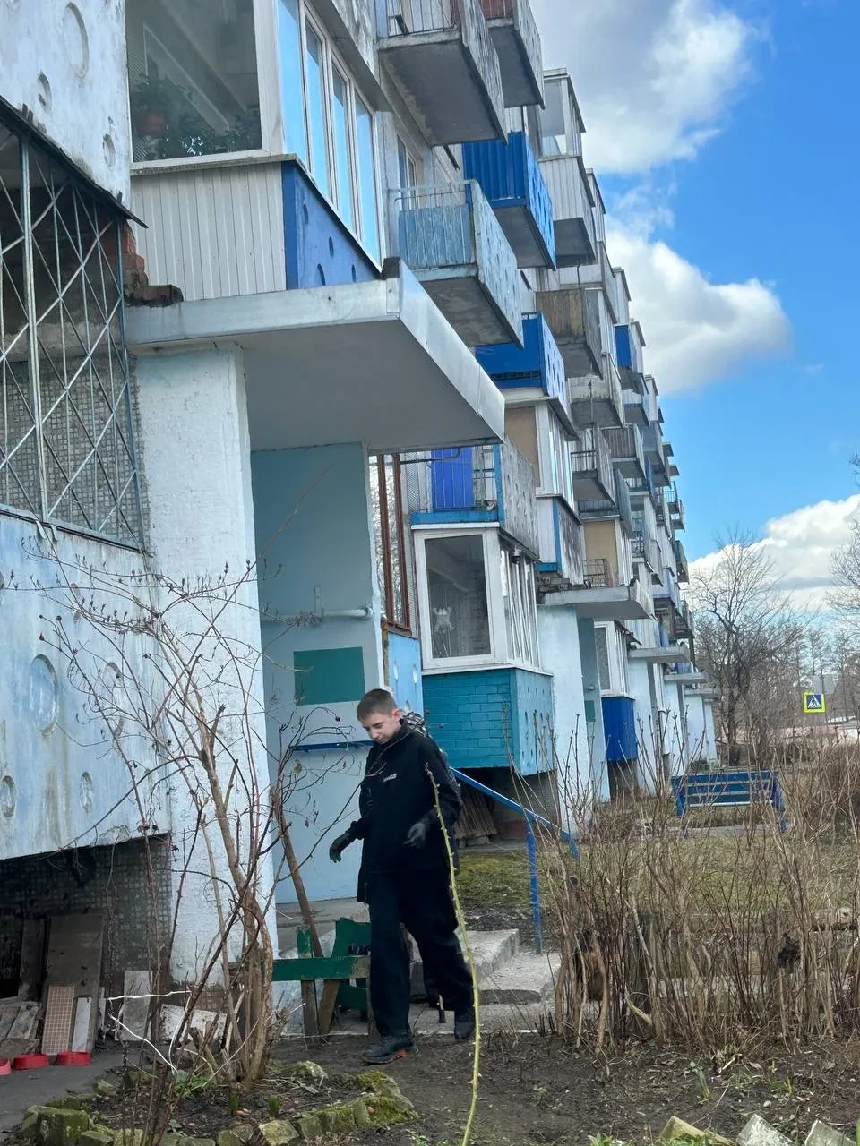 21 марта в преддверии городского субботника юнармейцы нашей школы во главе с Коник Анастасией Валент