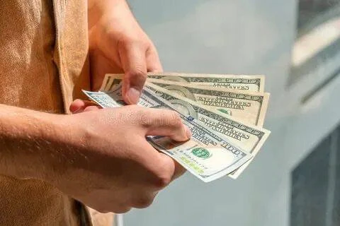 ❕Самарастат: средняя зарплата в Самарской области выросла до 85 871 рубля