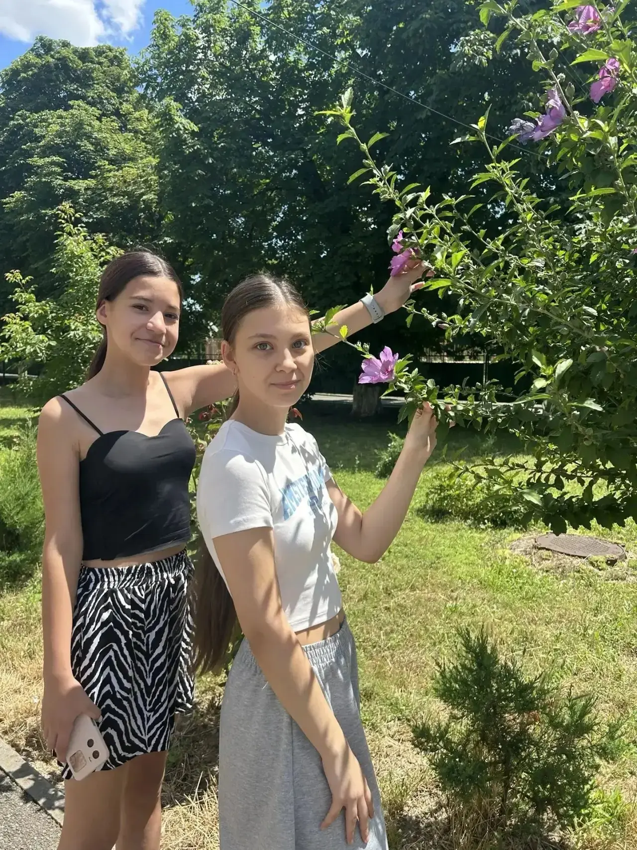☀️Пока за окном звенит лето, девчонки из студии «Креатив» не теряют времени даром. Вмес...