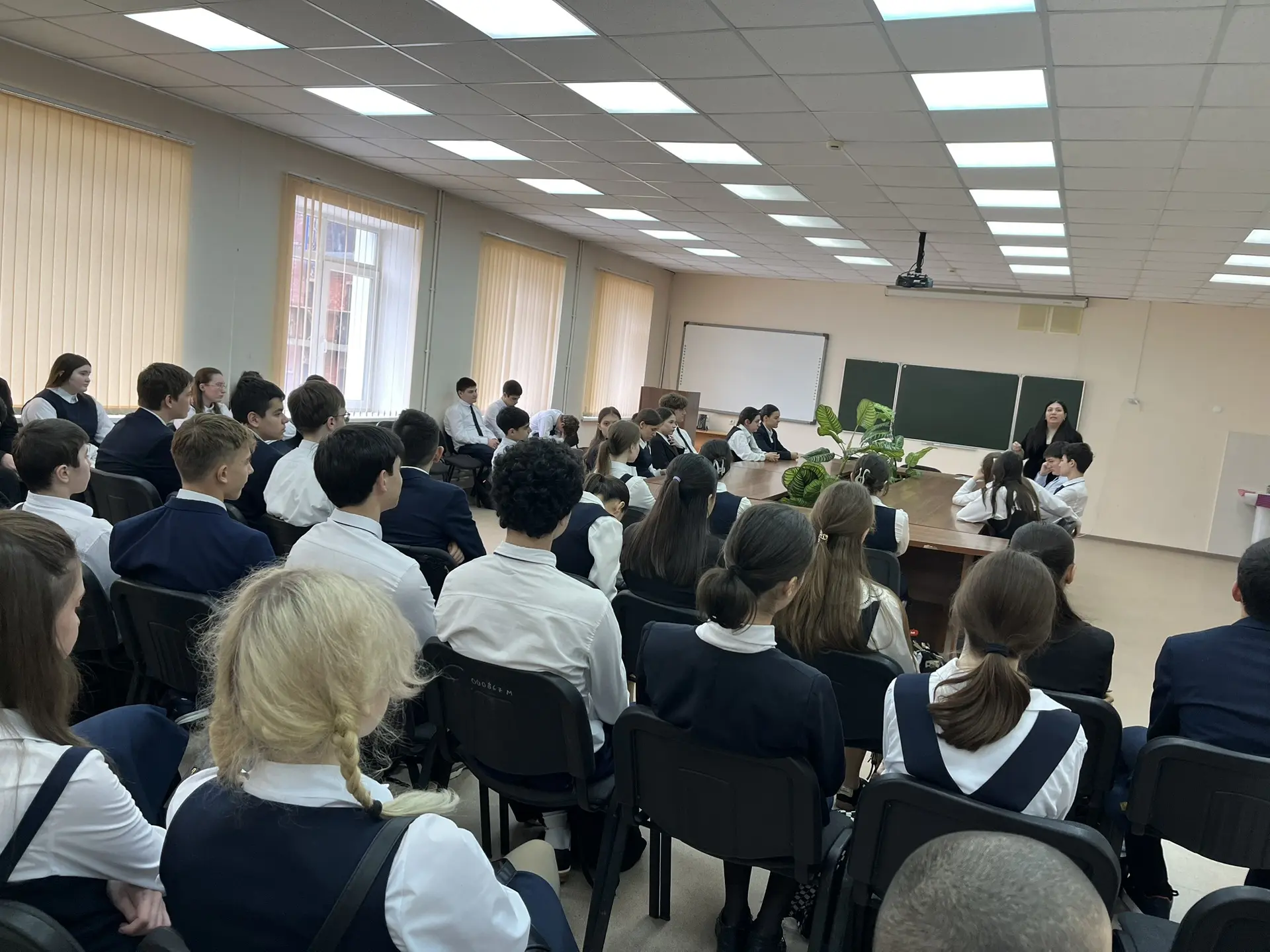 02.10.2026г. юрисконсультом  ГБУ «Центр социализации молодёжи» Гуссаовой Р.С. для обуча...