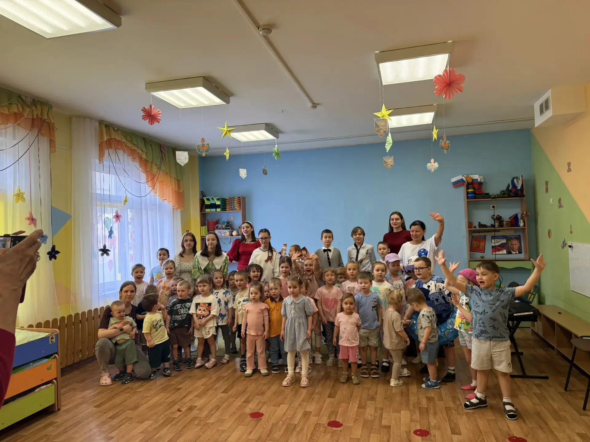 Концерт-утренник в ДДЦ «Яркий лучик»