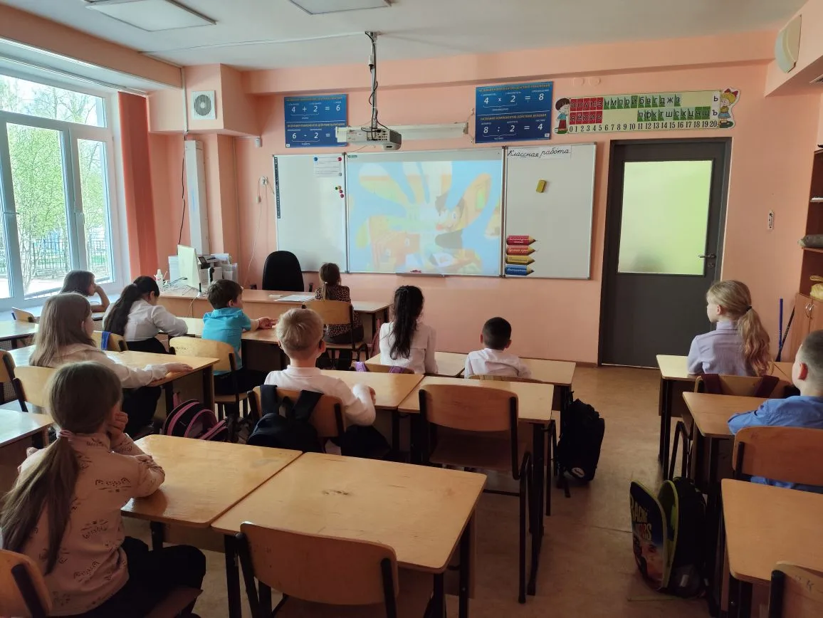 ♻️🌱♻️ Наша школа продолжает принимать участие во Всероссийской акции "Экологический субботник. Зелён