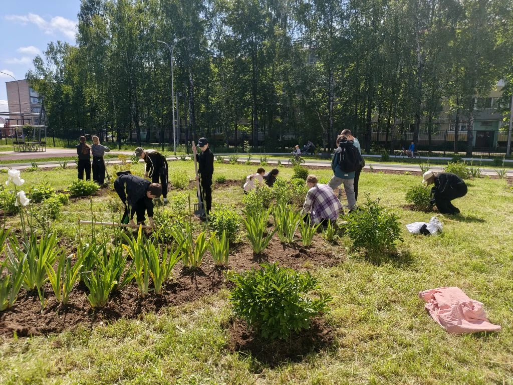 Под руководством учителя биологии Долгоруковой Татьяны Ильиничны  в нашей школе также р...