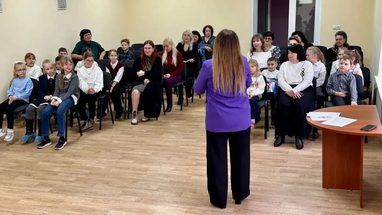 «Дорогами поколений»: урок мужества в ДШИ «Симфония Приморья»
