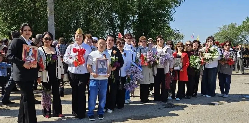 В День  Победы сотрудники Центра и получатели социальных услуг на дому приняли участие ...