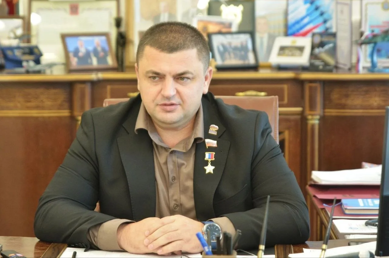 Действительно ли спикер Воронежской городской думы угрожает депутатам, которые не подде...