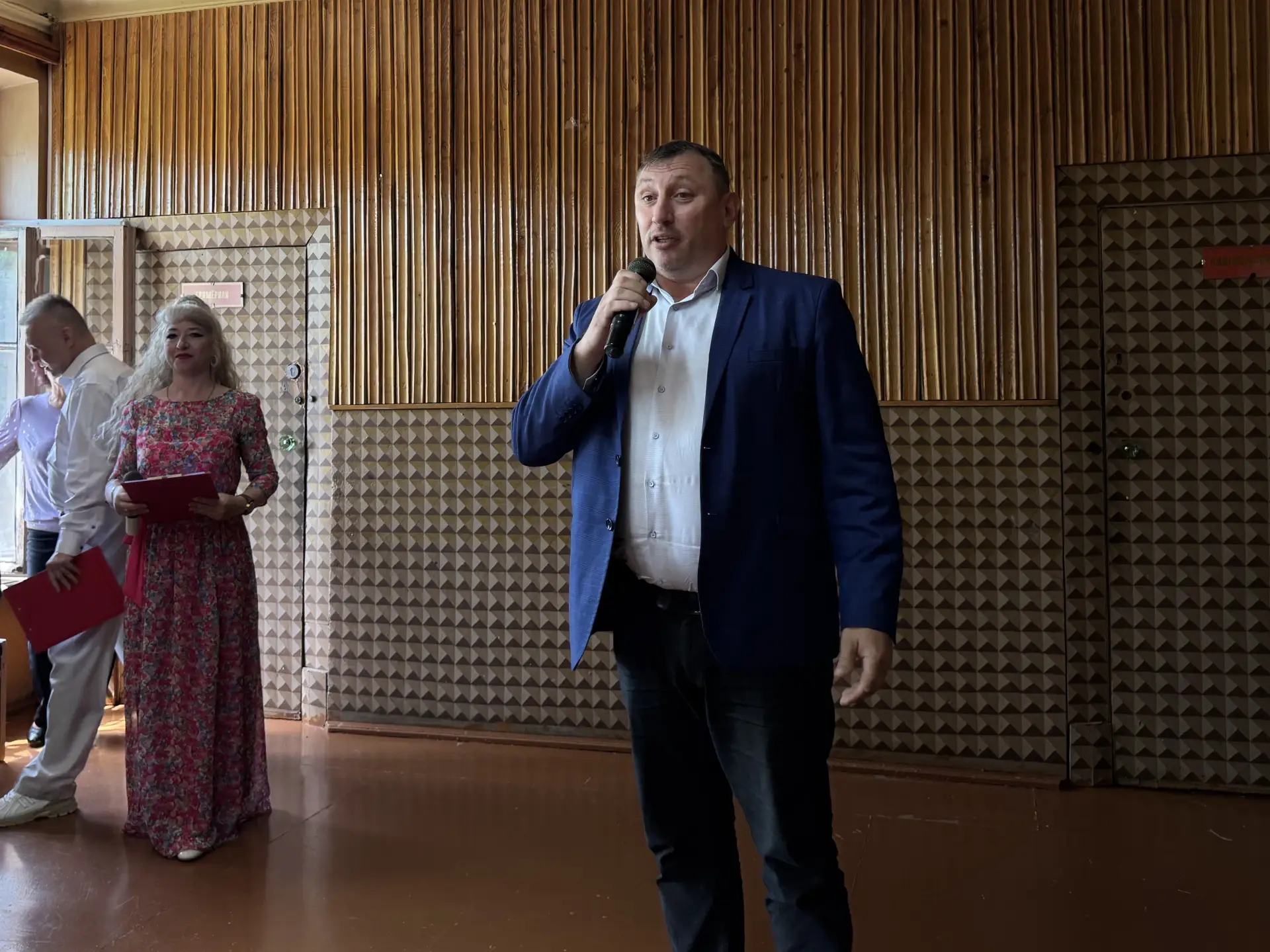 💐 Сегодня председатель Думы Евгений Животягин вместе с главой округа Алексеем Коренчуком поздравили
