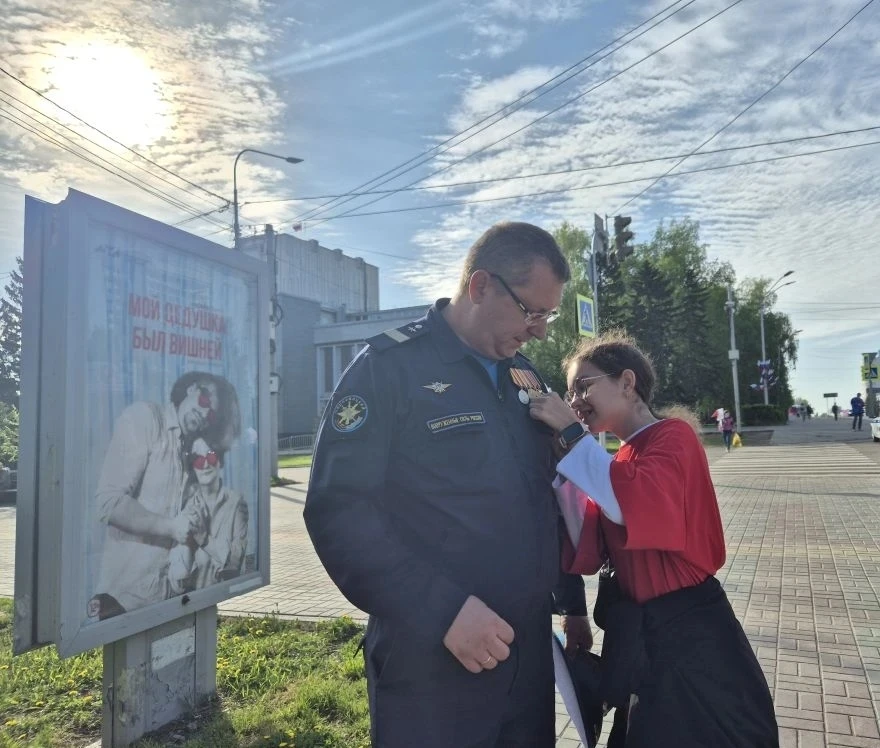 🌟 Память в наших сердцах!  Сегодня активисты нашей школы и «Движения Первых» вместе со старшим вожат